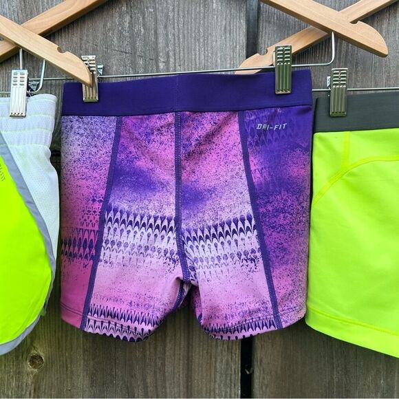 NIKE PRO Shorts Womens Sz Small Compression Training 3.0"  Neon NWOT Spandex - Picture 11 of 15